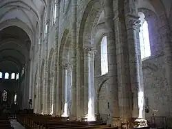 Langhaus im Übergangsstil