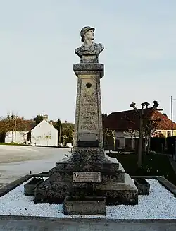 Kriegerdenkmal im Ortskern