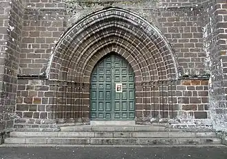 Spitzbogenportal (12. Jahrhundert)