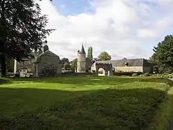 Schloss La Haye mit Kapelle