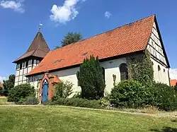 Blick von Südosten auf die Kirche