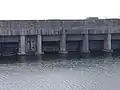 Der U-Boot-Bunker von der Wasserseite