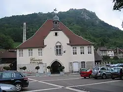 Das ehemalige Haus des Direktors der Saline.