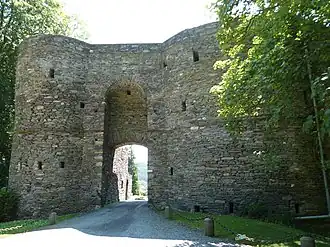 Torbau von Burg Salm bei Salmchâteau und Vielsalm (Ardennen), Niedersalm