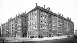 Das Salomon-Stift (um 1895)