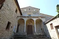 Die Fassade der Kirche Santa Maria Assunta a Monte Oliveto
