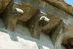 Kragsteine an der Apsis