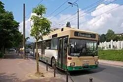 Der aus Solingen stammende Wagen 4420 vom Typ SL 172 HO, aufgenommen 2010 auf Linie 102