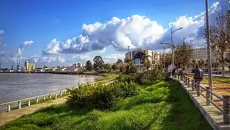 Kénitra – Uferstraße (corniche) am Oued Sebou