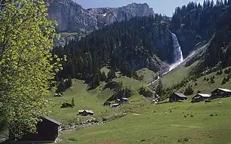 Alp Äsch mit Stäubifall