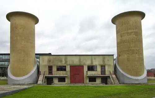 Schallgedämpfter Motorenprüfstand im Aerodynamischen Park