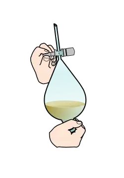 4. Daraufhin sollte der Scheidetrichter durch langsames Öffnen des Hahns entlüftet werden.