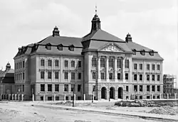 Schiller-Gymnasium noch ohne Richterplatz (1908)