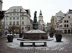 Schlegelbrunnen und Nikolaikirche