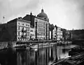 Blick auf den Kupfergraben, dahinter die Gebäude der Schloßfreiheit, die vor dem Stadtschloss standen, ca. 1890