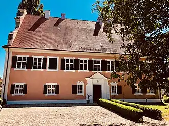 Renovierter Eingangsbereich zum Schloss von 2019