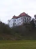 Blick auf Schloss Achleiten von der Krems aus