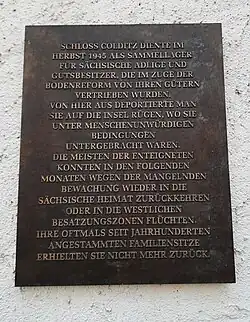 Schloss Colditz, Gedenktafel Sammellager sächsischer Adliger und Gutsbesitzer 1945