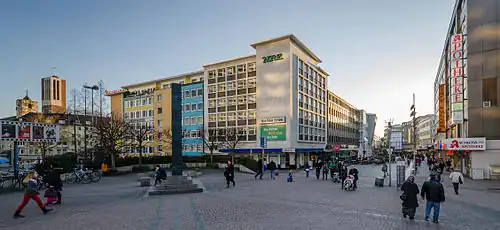 Schlossstraße, Blick nach Westen