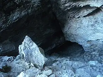 Schneckenlochhöhle Eingang