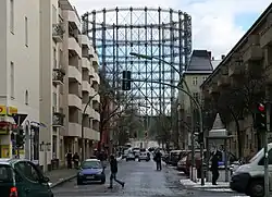 Albertstraße mit Schöneberger Gasometer