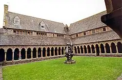 Kreuzgang der Iona Abbey