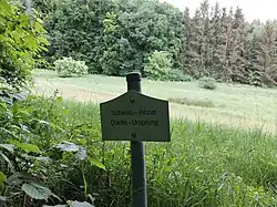 Quelle der Schwäbischen Rezat östlich von Dettenheim, neben der Ortsverbindungsstraße nach Haardt