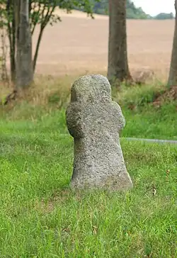 Steinkreuz nordnordöstlich von Schwand an der Straßengabelung nach Steins und Weischlitz