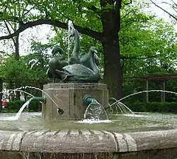 Schwanen­brunnen