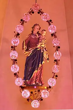 Madonna vor dem Altar