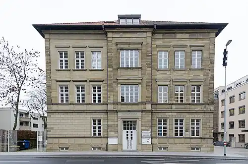 Steinwegschule (heute: Musikschule), Steinweg (heute: Schultesstraße), erbaut 1881.[4]
