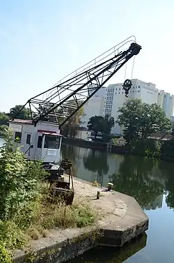 Mündung des Marien­bachs (vorne) in den Main