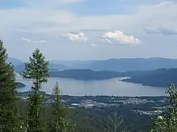 Blick vom Schweitzer Mountain auf den Lake Pend Oreille