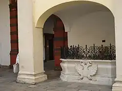 Schweizerhofbrunnen 1552, Kaiseradler von Karl V., Pietro Solari