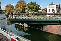 Schwenkbrücke an der Schleuse