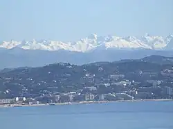 Seealpen mit Mittelmeer bei Antibes