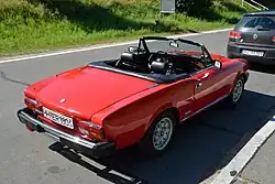 Heckansicht mit den Stoßstangen für den amerikanischen Markt