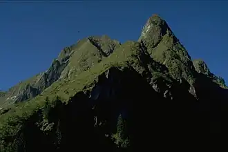 Seilhenker vom Stuibenfall. Links die Kleine Höfats.