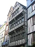 In der Altstadt von Rouen, Vorkragen 15.–16.&nbsp;Jh.