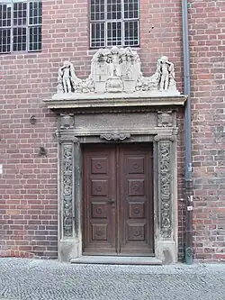 Zweites Portal Rückseite