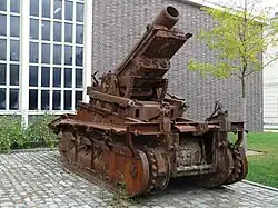 Saint-Chamond mortier de 280&nbsp;mm sur chenilles, ausgestellt im Militärhistorischen Museum der Bundeswehr in Dresden.