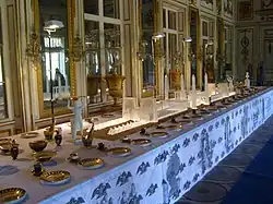 Das ägyptische Service, nach dem Entwurf Denons für die kaiserliche Manufaktur in Sèvres