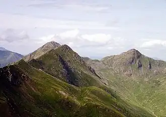 Blick von Osten zum Sgùrr na Ciste Dhuibhe, rechts davon der Sgùrr na Càrnach