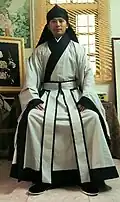 Mann in Hanfu (Shenyi, tiefes Gewand)