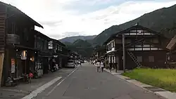 Traditionelle japanische Bauweise, kleinstädtisch