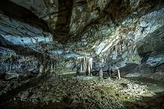 Die Tropfsteinhöhle Gadime