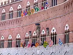 Trifore des Palazzo Pubblico in Siena