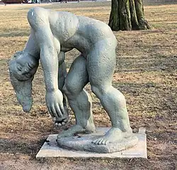 Die-sich-Erhebende, 1987, Luisenhain Berlin-Köpenick
