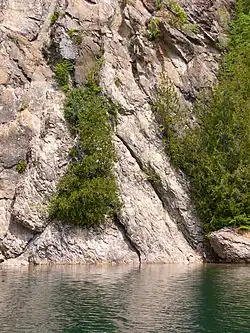 Ungefähr 10&nbsp;Meter hoher Strahlenkegel im McGreevy Harbour, Slate Islands, Ontario, Kanada, größter bisher bekannter Strahlenkegel