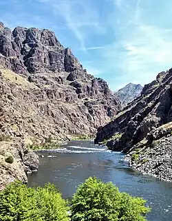 Der Snake River am Hells Canyon Reservoir Dam